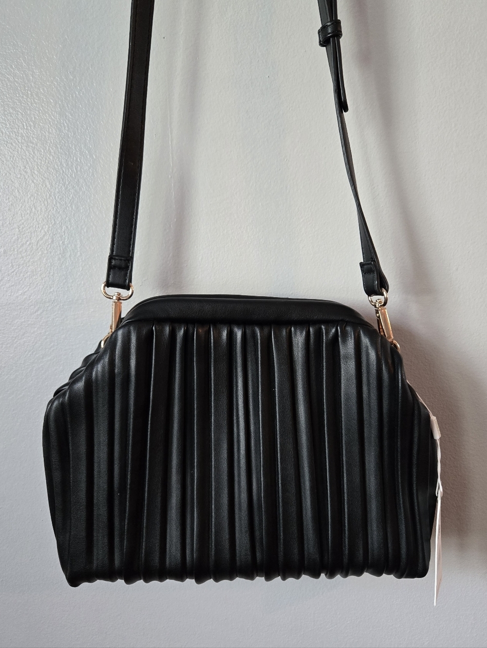 NWT Urban Expressions Black Pleated Vegan Leather Crossbody Hinge Frame Bag
